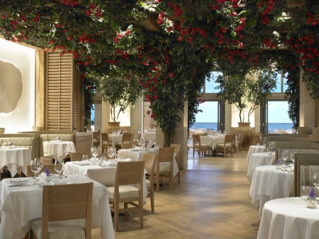 Avra Estiatorio Opens in Miami